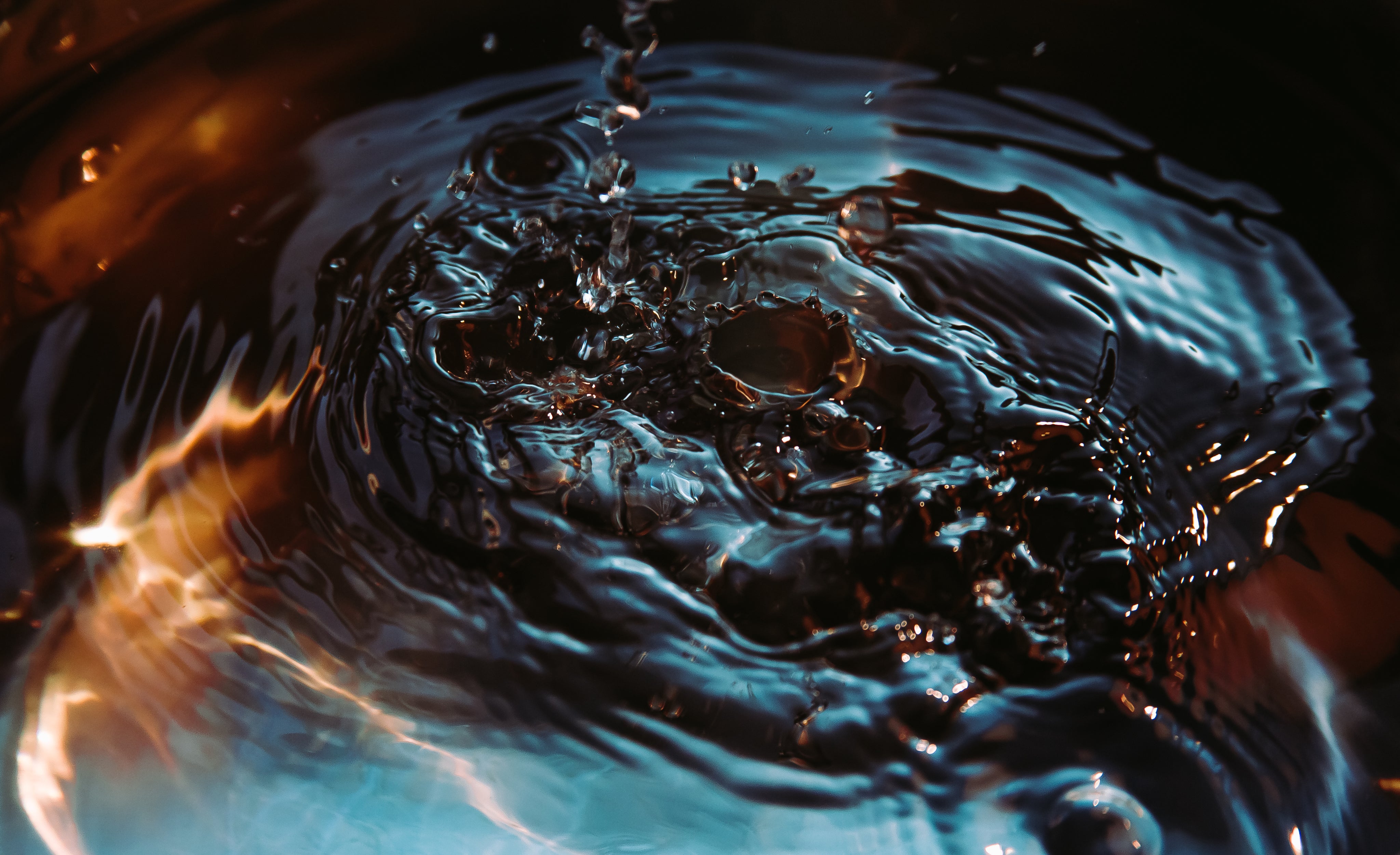 droplets-of-water-in-a-sink.jpg